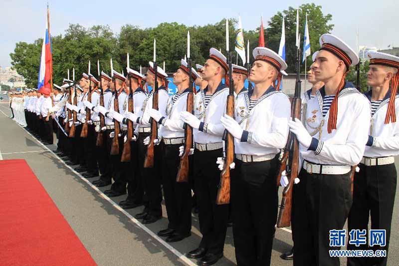 China e Rússia começam exercício navais no Mar do Japão