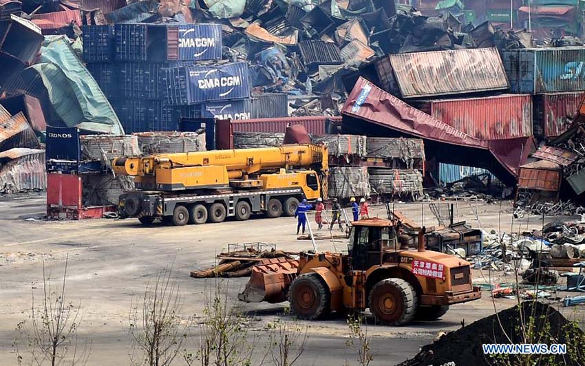 Número de mortos na explosão do Porto de Tianjin sobe para 150