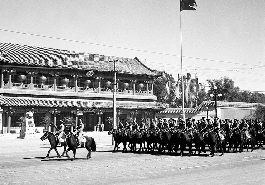 Imagens históricas de desfiles militares