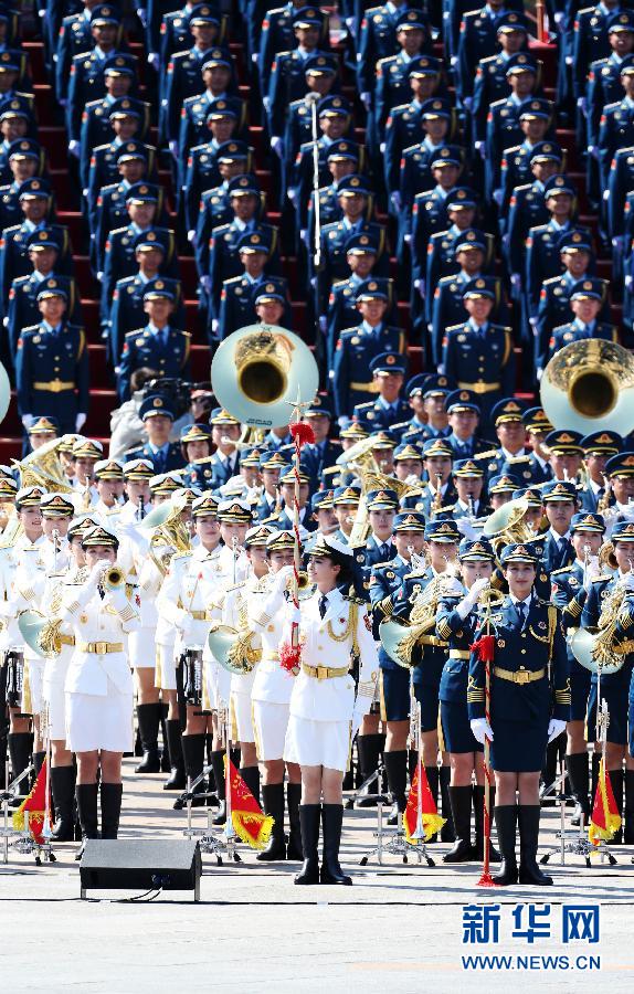Presidente chinês anuncia a redução em 300 mil de efetivos do exército