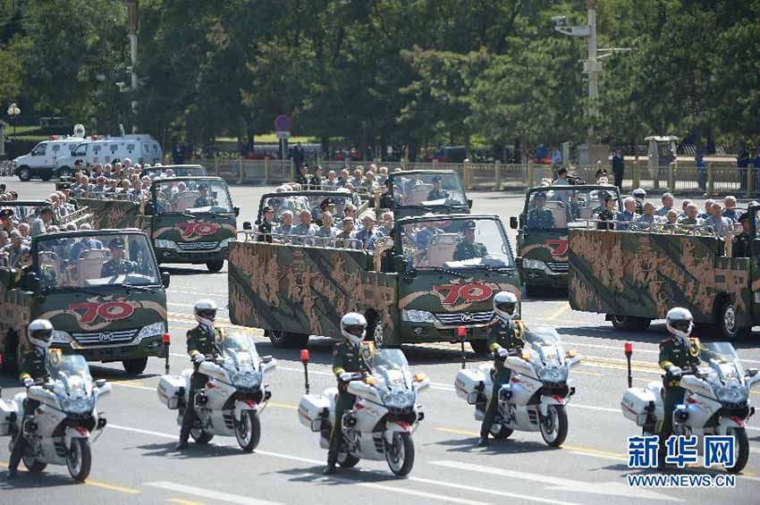 Parada do Dia da Vitória: Formação de Veteranos presente na Praça Tiananmen