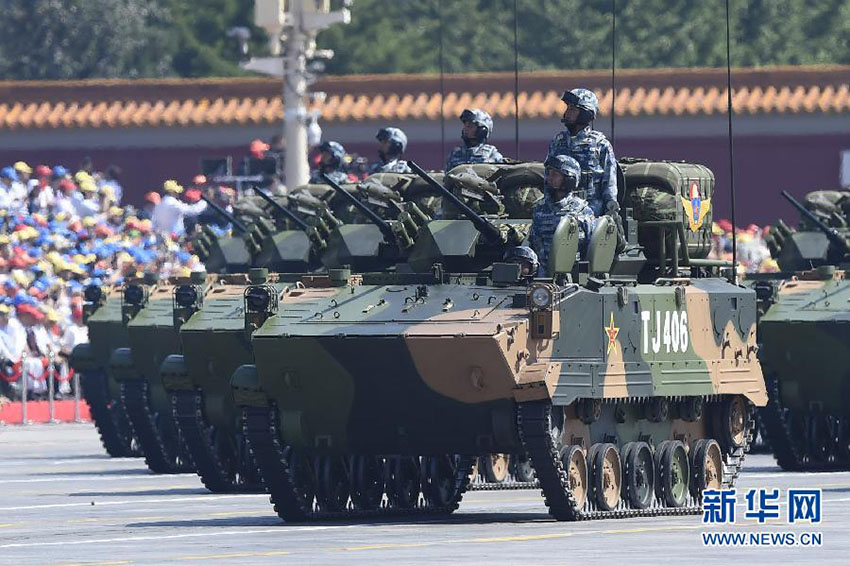 China apresenta novos armamentos no desfile do Dia da Vitória