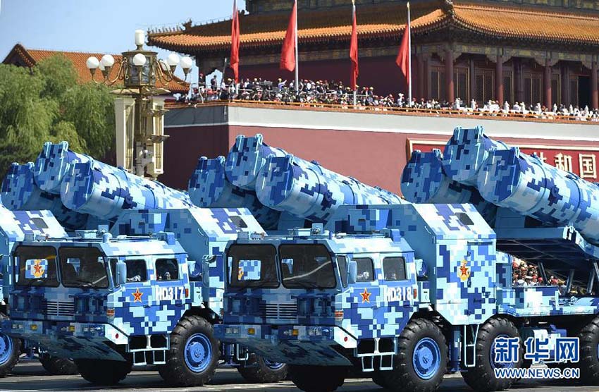 China apresenta novos armamentos no desfile do Dia da Vitória