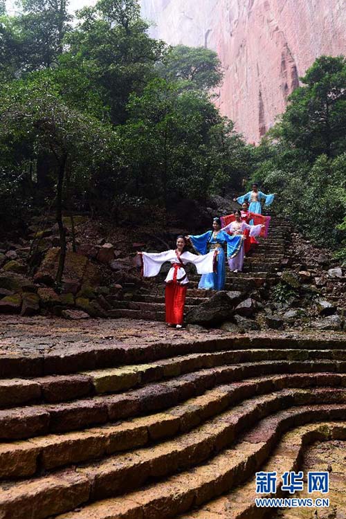 Primeiro Festival da Cultura de Hanfu é aberto no sudeste da China