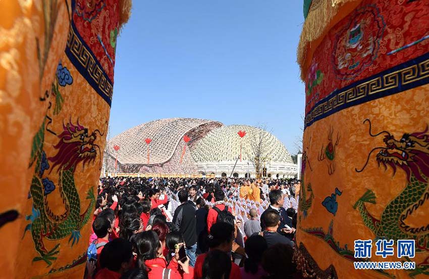 Realizada em Nanquim cerimónia de adoração de relíquia de Shakyamuni