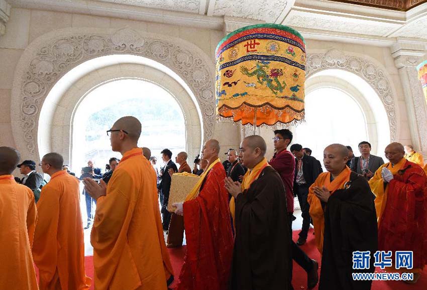 Realizada em Nanquim cerimónia de adoração de relíquia de Shakyamuni