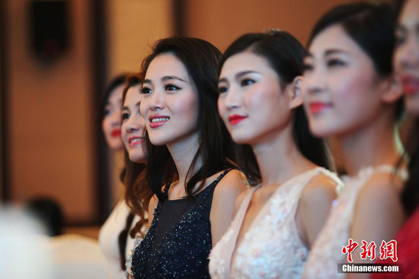 42 beldades chegam à final da eliminatória chinesa para a 65ª Miss World