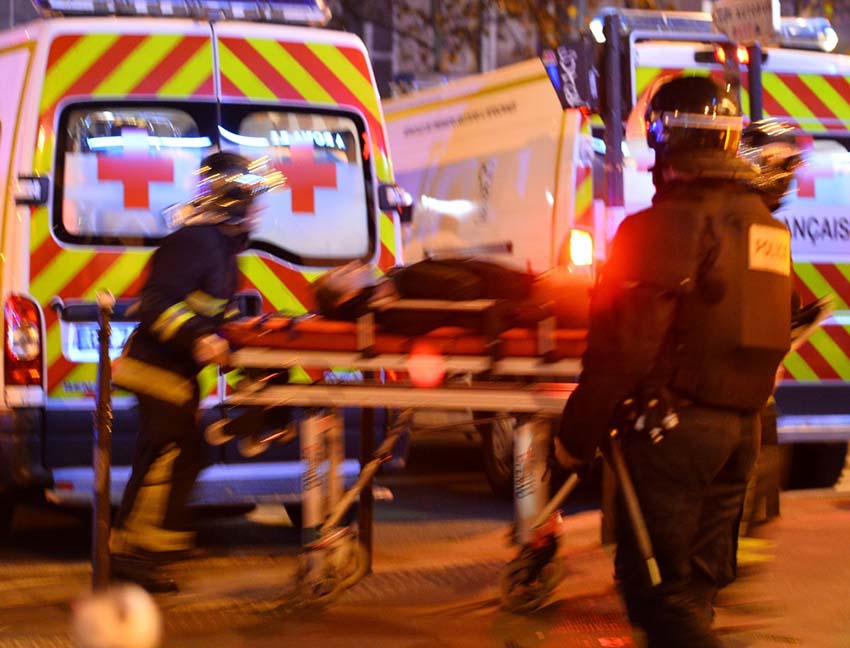 Terror em Paris: França sofre ataque terrorista, mais de 150 mortes confirmadas 