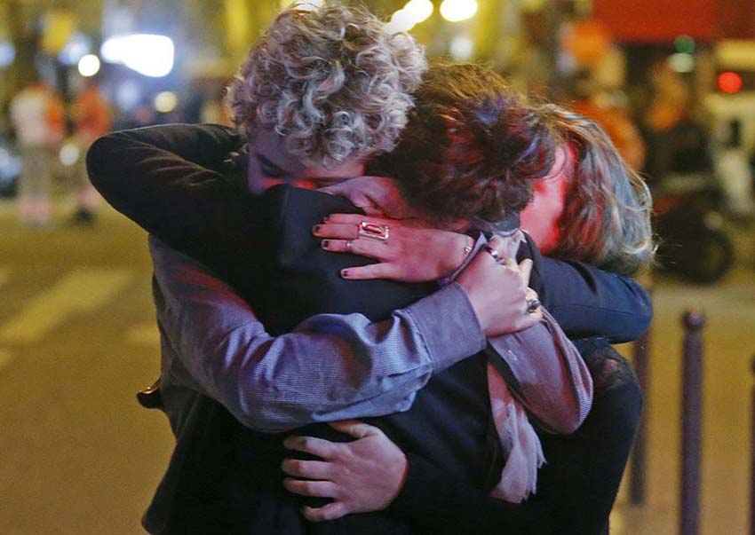 Ataques em Paris instam China a reforçar medidas de segurança