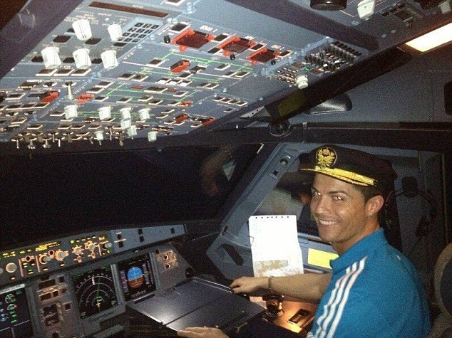 Cristiano Ronaldo investe 19 milhões de euros para comprar jato privado