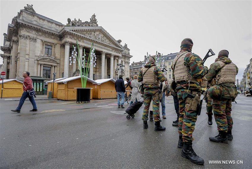 Bruxelas está em nível máximo de alerta contra ataques terroristas