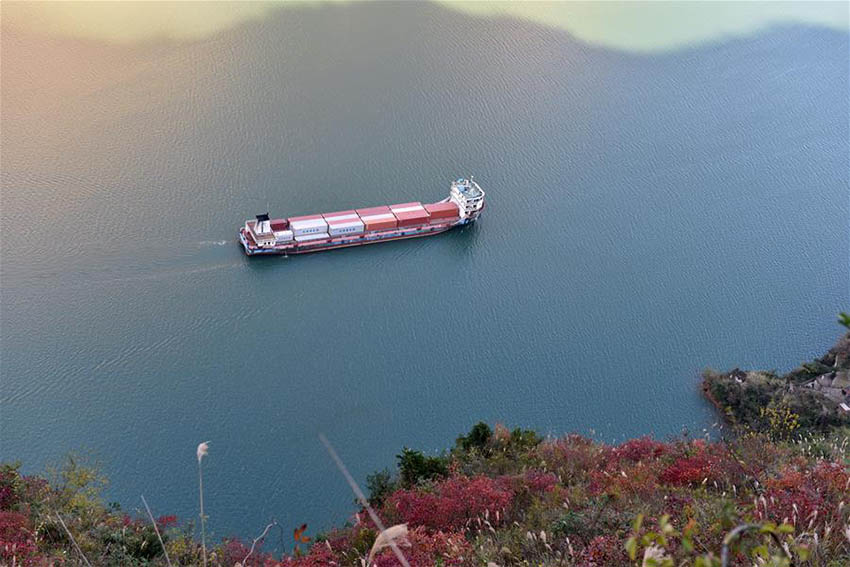 Paisagem do Rio Yangtzé na área das 