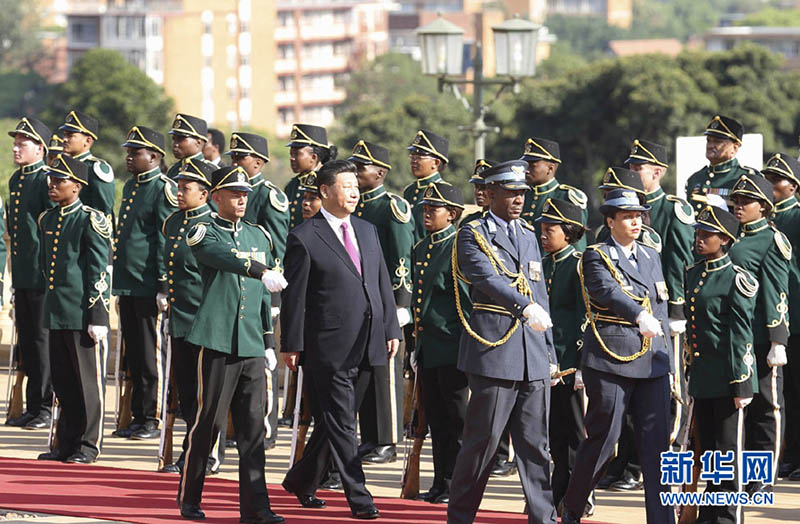 Xi Jinping compromete-se a reforçar os laços com a África do Sul