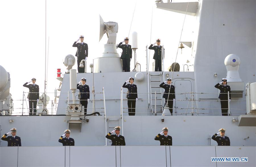 Fragata de escolta da 22ª frota chinesa parte para o Golfo de Áden