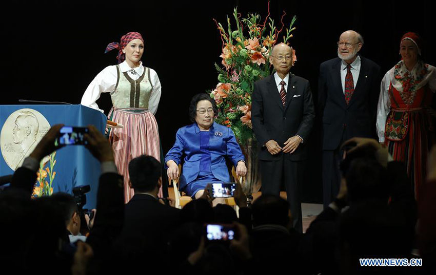 Tu Youyou: Prêmio Nobel é uma vitória de todos os cientistas chineses