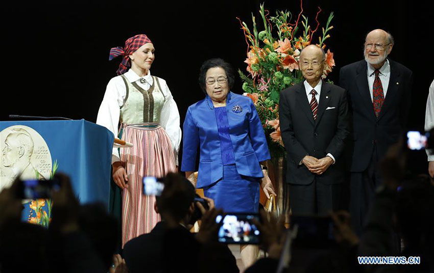 Tu Youyou: Prêmio Nobel é uma vitória de todos os cientistas chineses