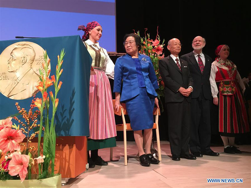 Tu Youyou: Prêmio Nobel é uma vitória de todos os cientistas chineses