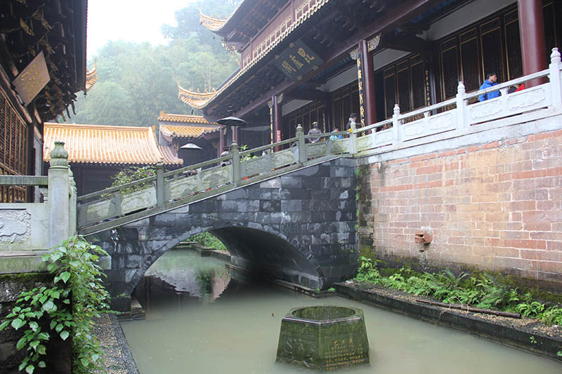 Jiangxi pelos olhos da imprensa internacional - Visita ao Templo Jingju e à Academia Yangming