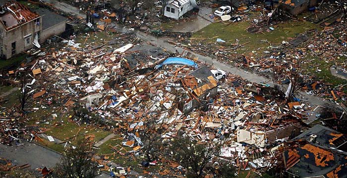 Desastres naturais atingem diversos estados dos EUA durante o feriado de Natal