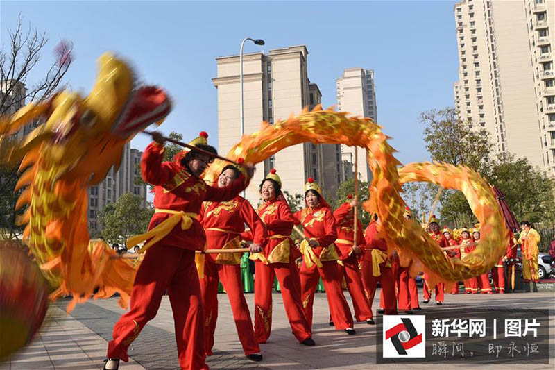 Vários lugares da China celebram chegada do ano novo