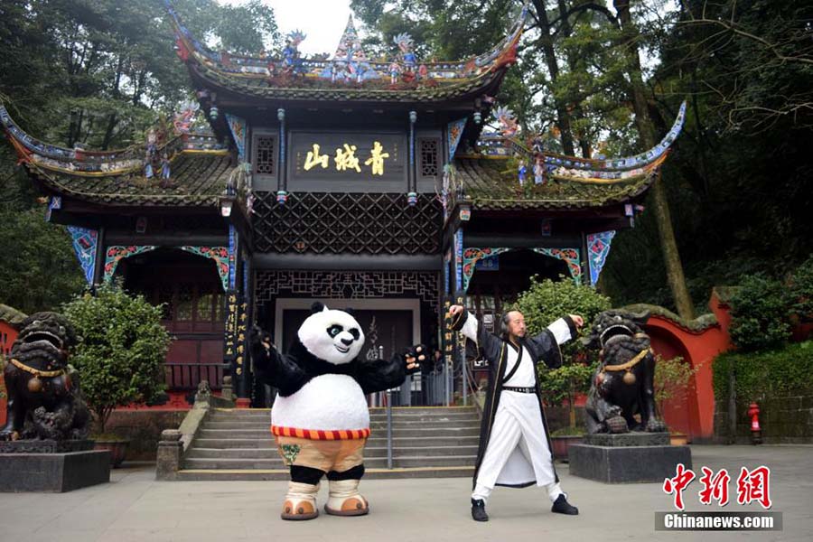 Kung Fu Panda: panda Po visita seu mestre no monte Qingcheng