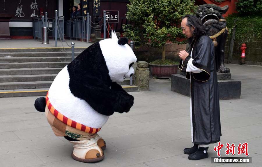 Kung Fu Panda: panda Po visita seu mestre no monte Qingcheng