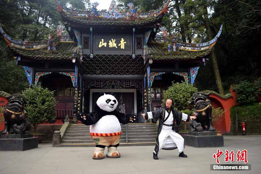 Kung Fu Panda: panda Po visita seu mestre no monte Qingcheng