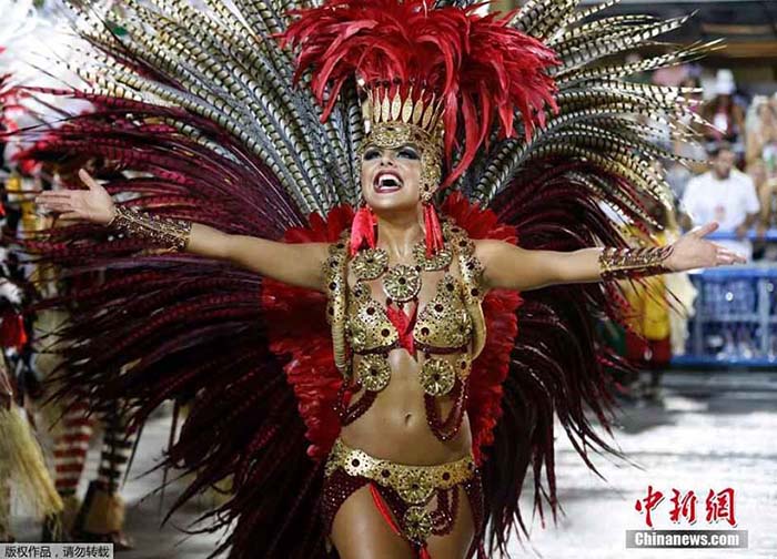 Recessão econômica causa cancelamento dos desfiles de Carnaval em vários lugares do Brasil