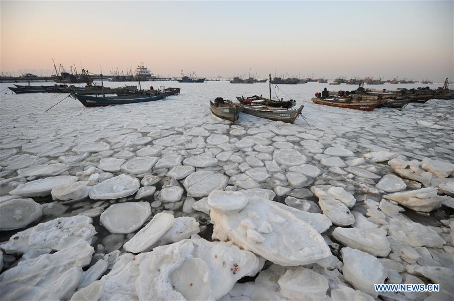 Gelo impede barcos de zarpar no leste da China