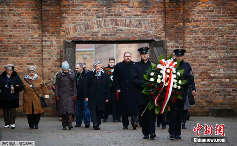 Cerimônia no campo de concentração de Auschwitz homenageia vítimas do Holocausto