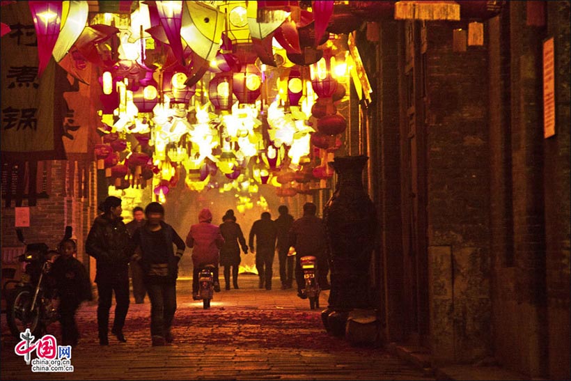 Atmosfera do Festival da Primavera na cidade antiga de Zhoucun