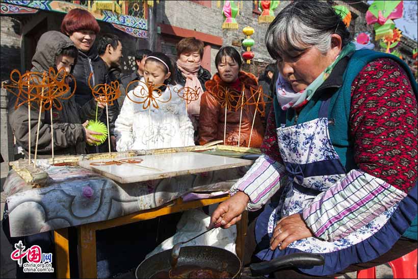 Atmosfera do Festival da Primavera na cidade antiga de Zhoucun