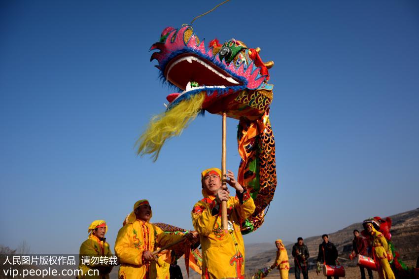 Chineses comemoram o Festival da Primavera