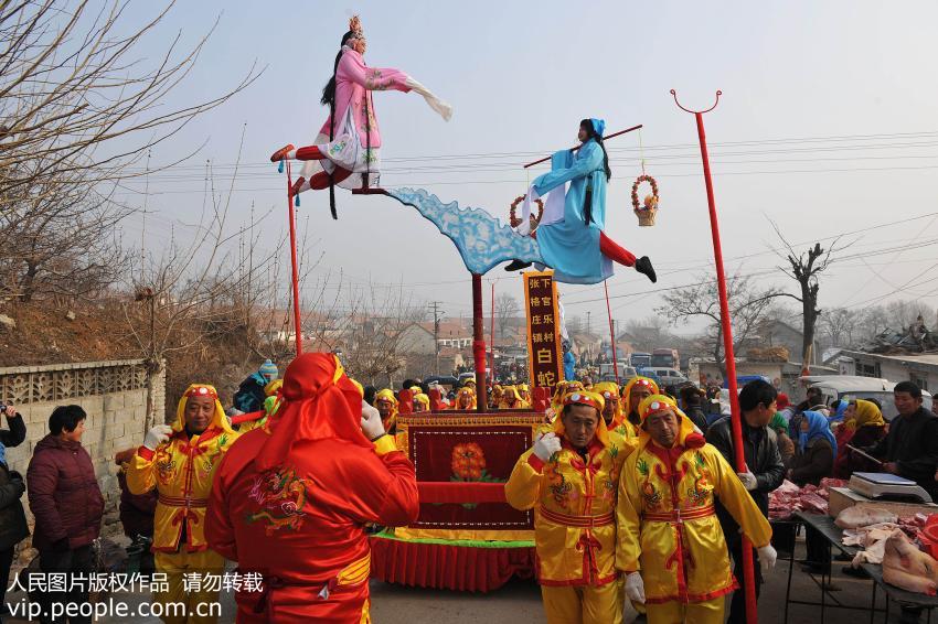 Chineses comemoram o Festival da Primavera