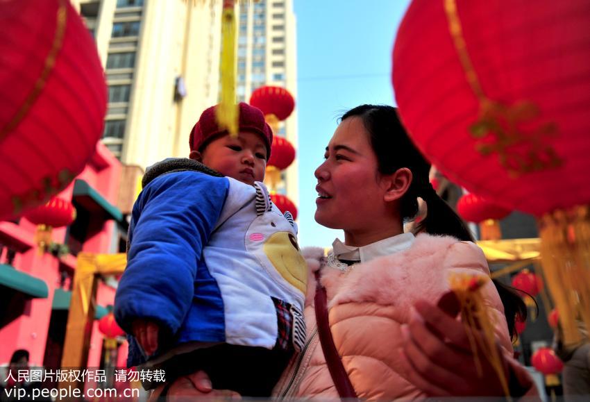 Chineses comemoram o Festival da Primavera