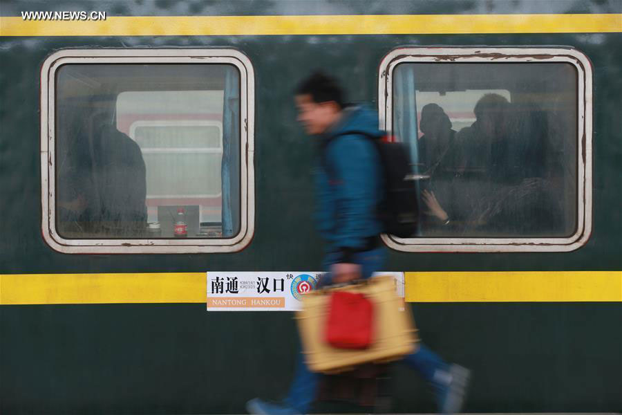 Trens chineses batem recorde diário de passageiros