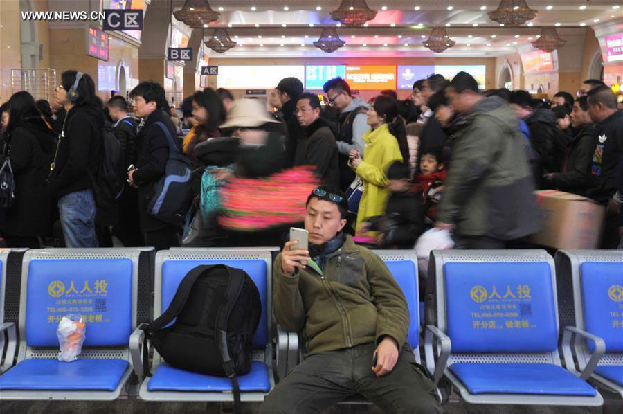 Trens chineses batem recorde diário de passageiros