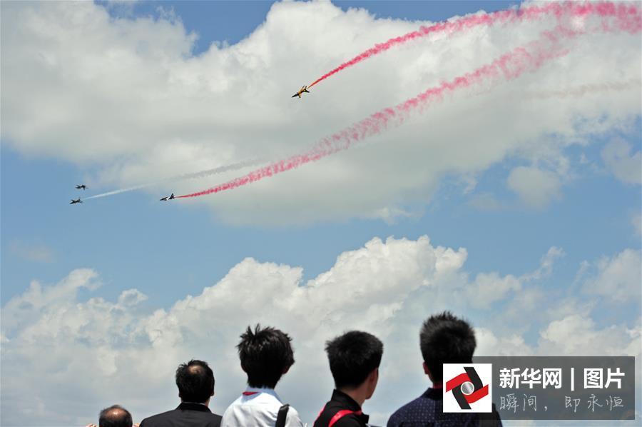 Singapura realiza exposição aérea internacional