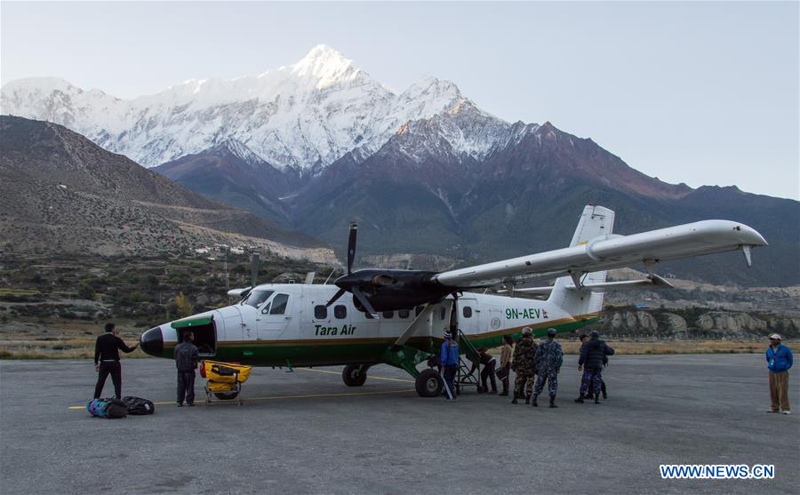 Avião do Nepal perde contato após partida de Pokhara