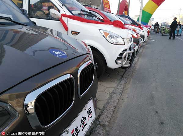 Carro elétricos “luxuosos” à venda na China