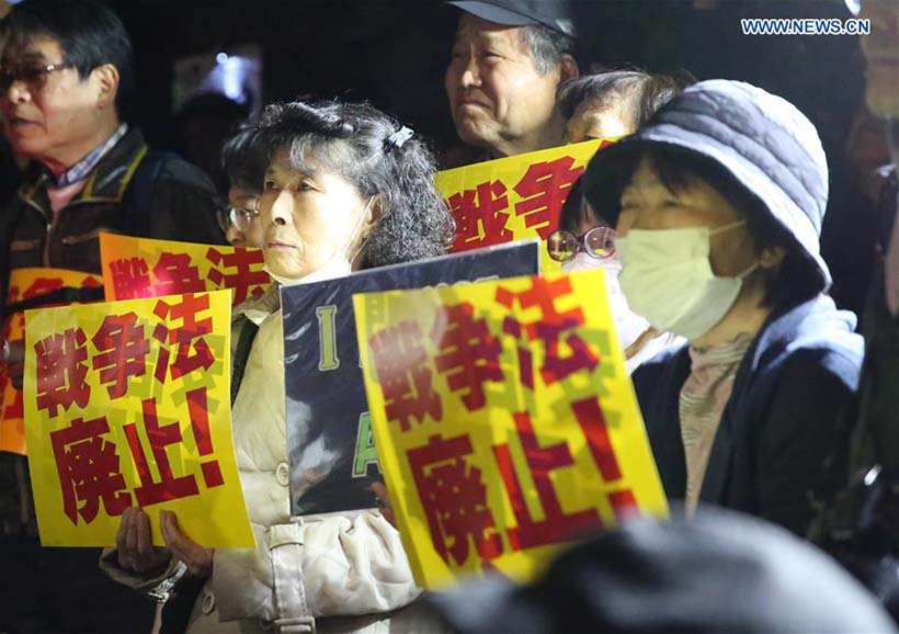 Japão: Manifestantes reúnem-se em torno do parlamento contra novas leis de segurança