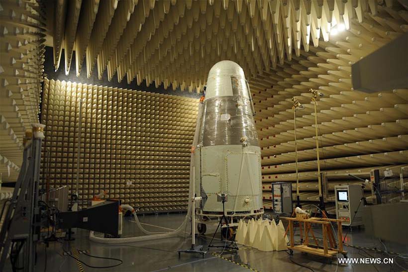 China lança satélite SJ-10 de exploração científica no espaço