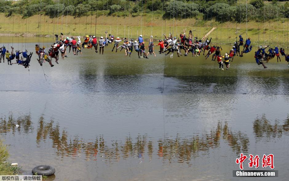 149 brasileiros batem recorde de bungee jump