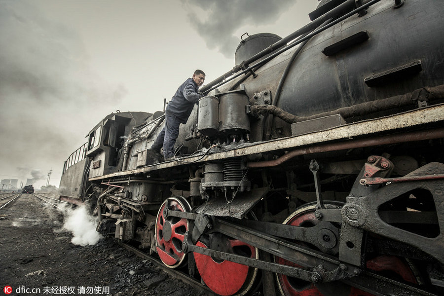 Era das locomotivas a vapor dirigem-se à última estação antes da“aposentadoria”