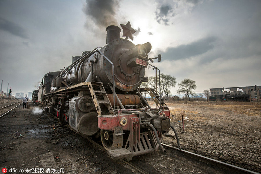 Era das locomotivas a vapor dirigem-se à última estação antes da“aposentadoria”