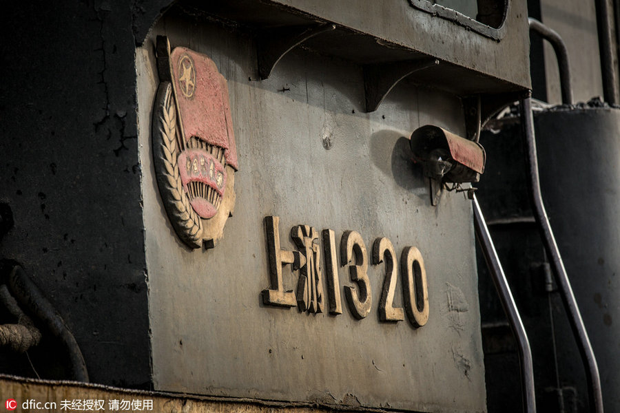 Era das locomotivas a vapor dirigem-se à última estação antes da“aposentadoria”