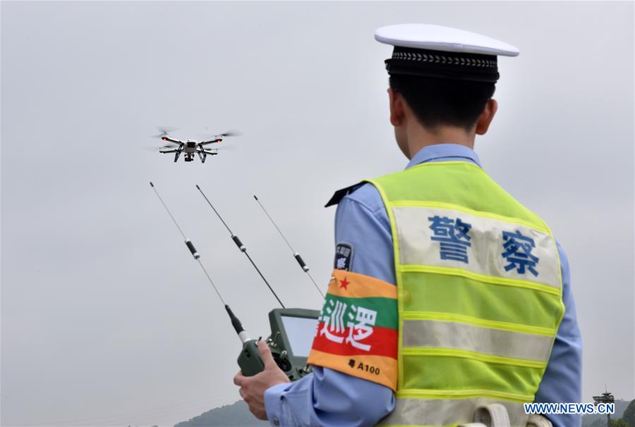 Drones monitorizam o tráfego durante o Dia do Trabalhador no sul da China