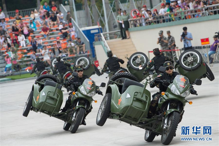 Divisão militar em Macau do ELP realiza atividade durante o Dia do Trabalhador
