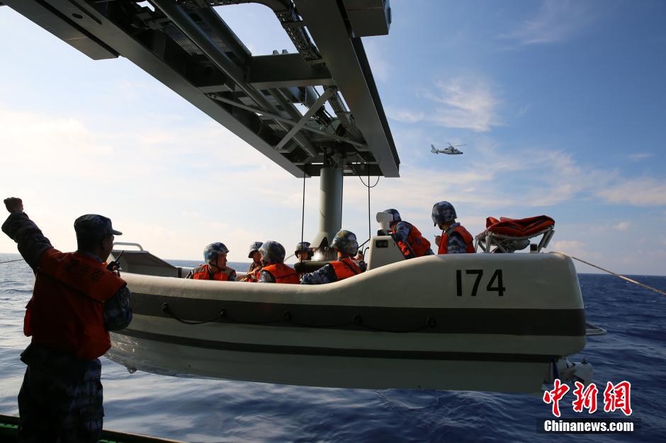 Marinha chinesa realiza exercício de resposta à circunstâncias especias no MSC