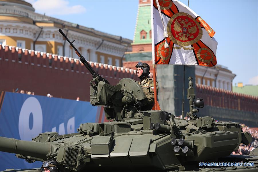 Parada militar do Dia da Vitória mostra a 